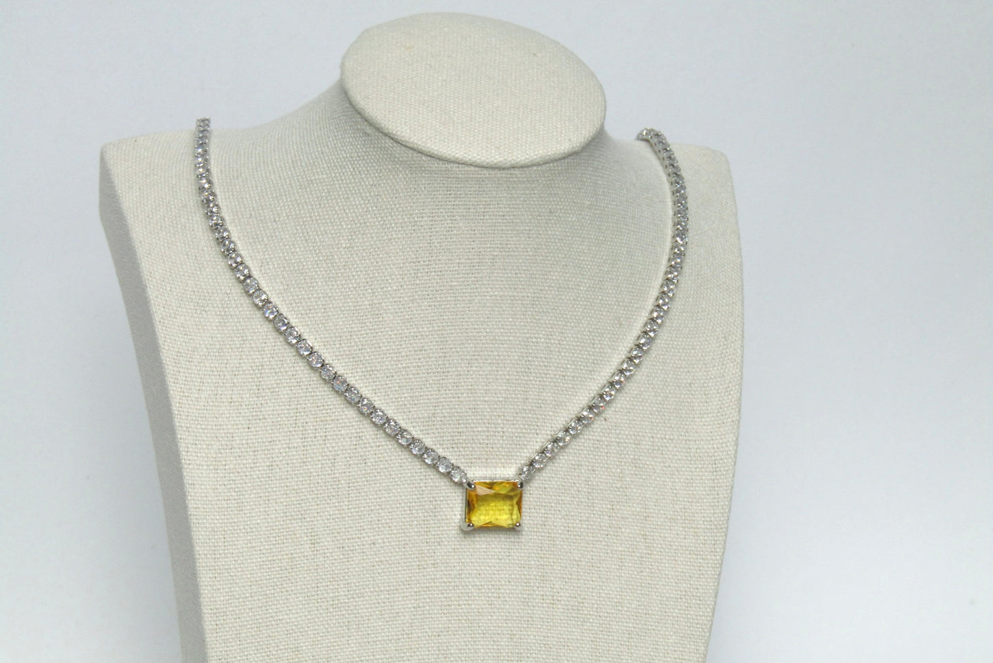 Collar Yellow Prism